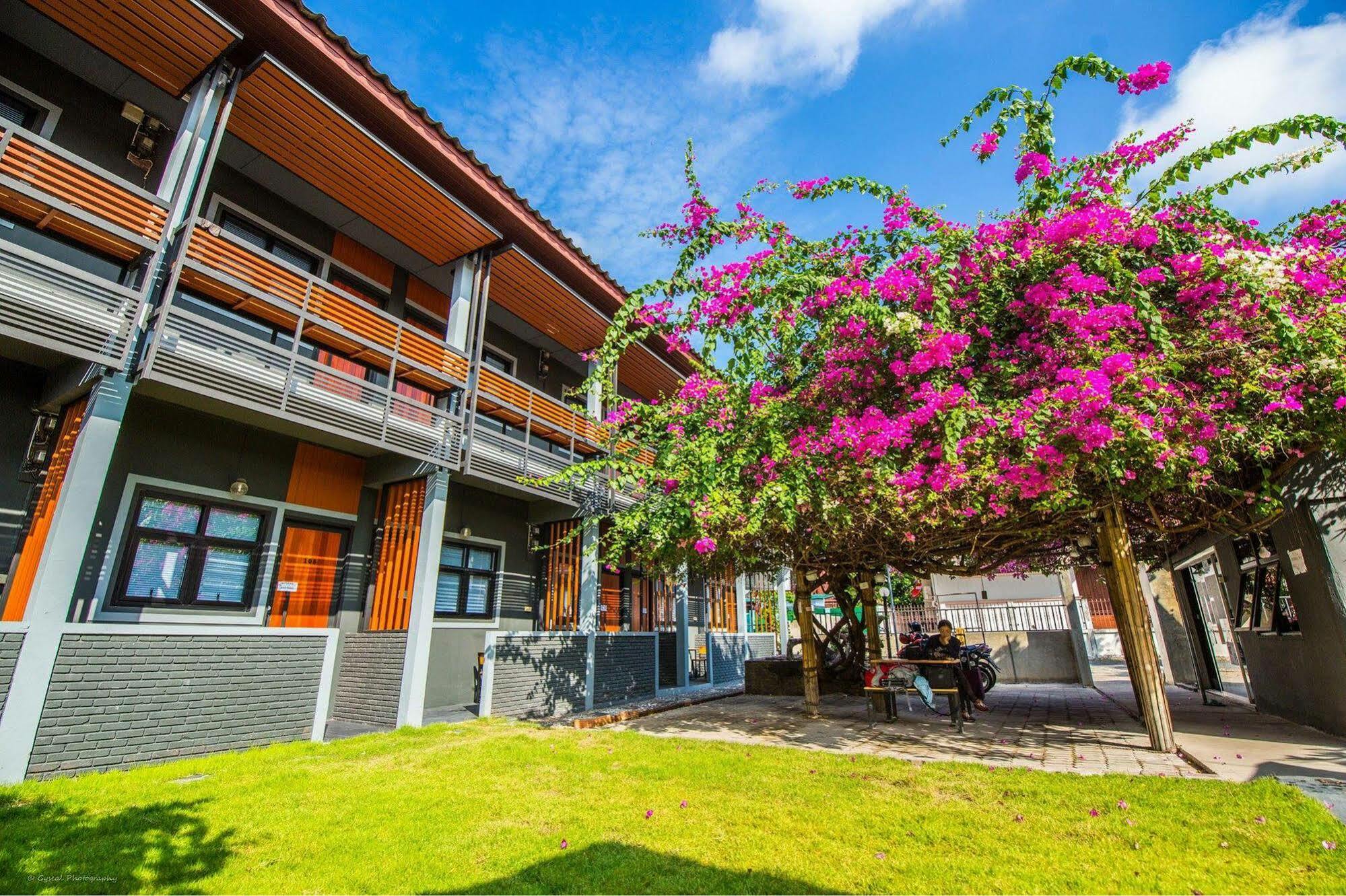 ChiangMai Moli INN Chiang Mai Bagian luar foto